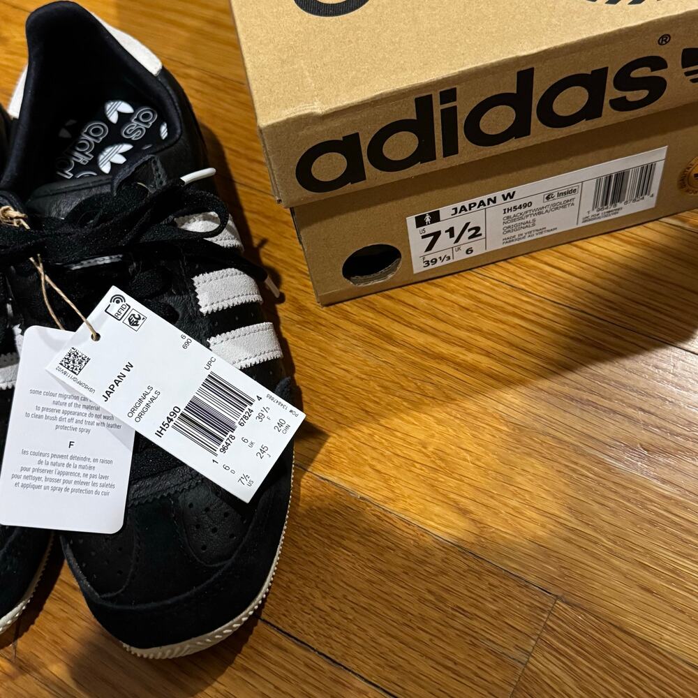 NWT Adidas Originals Japan Low Top Sneaker Size 7.5 Women Black White Gold - Picture 10 of 10